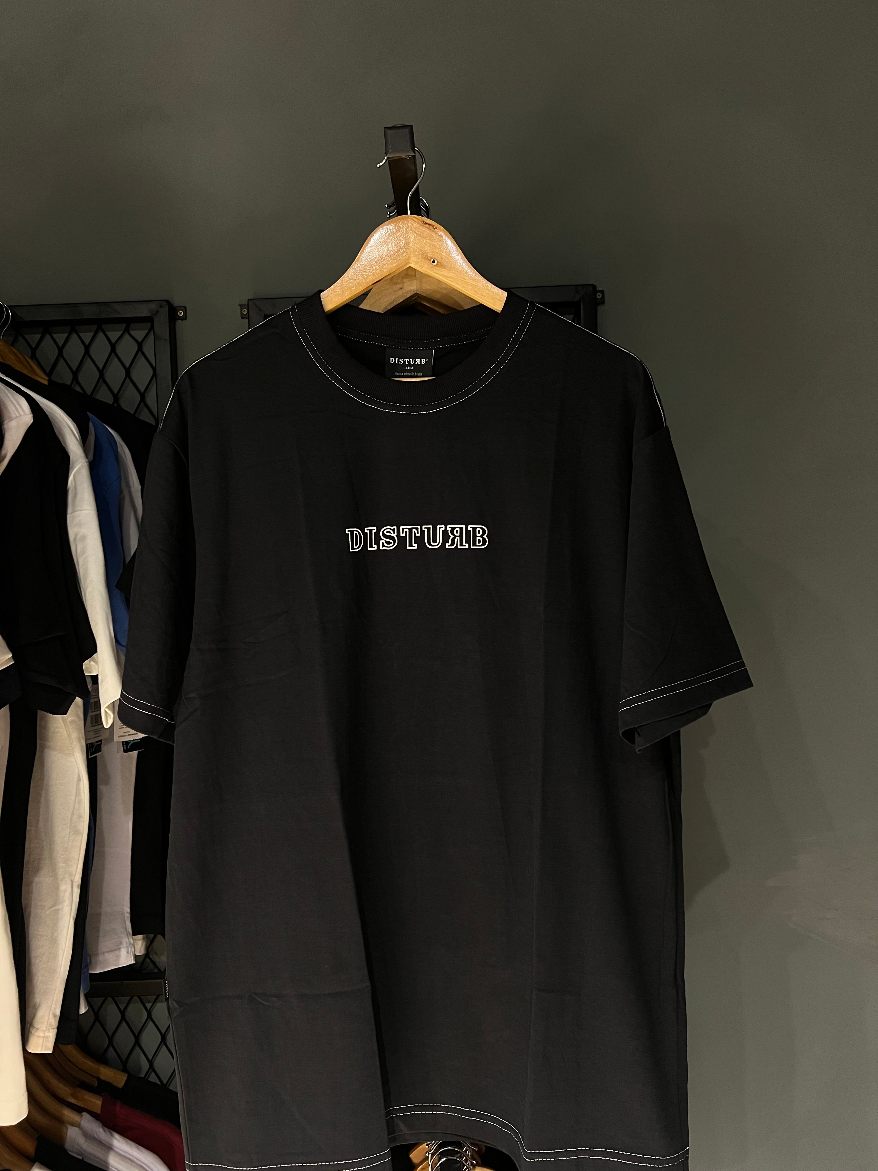 CAMISA DISTURB OUTLINE BLACK