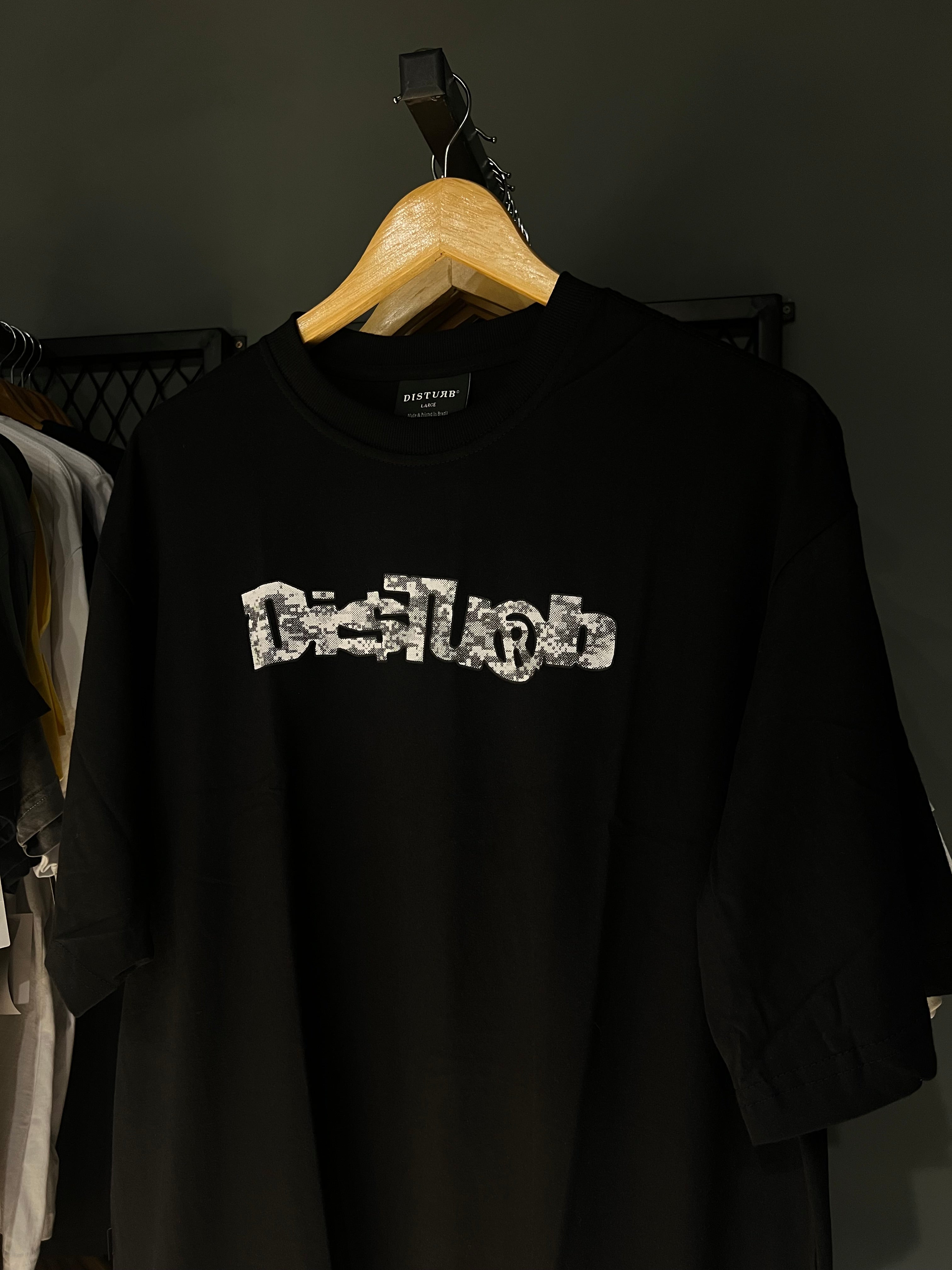 CAMISA DISTURB CAMO BLACK