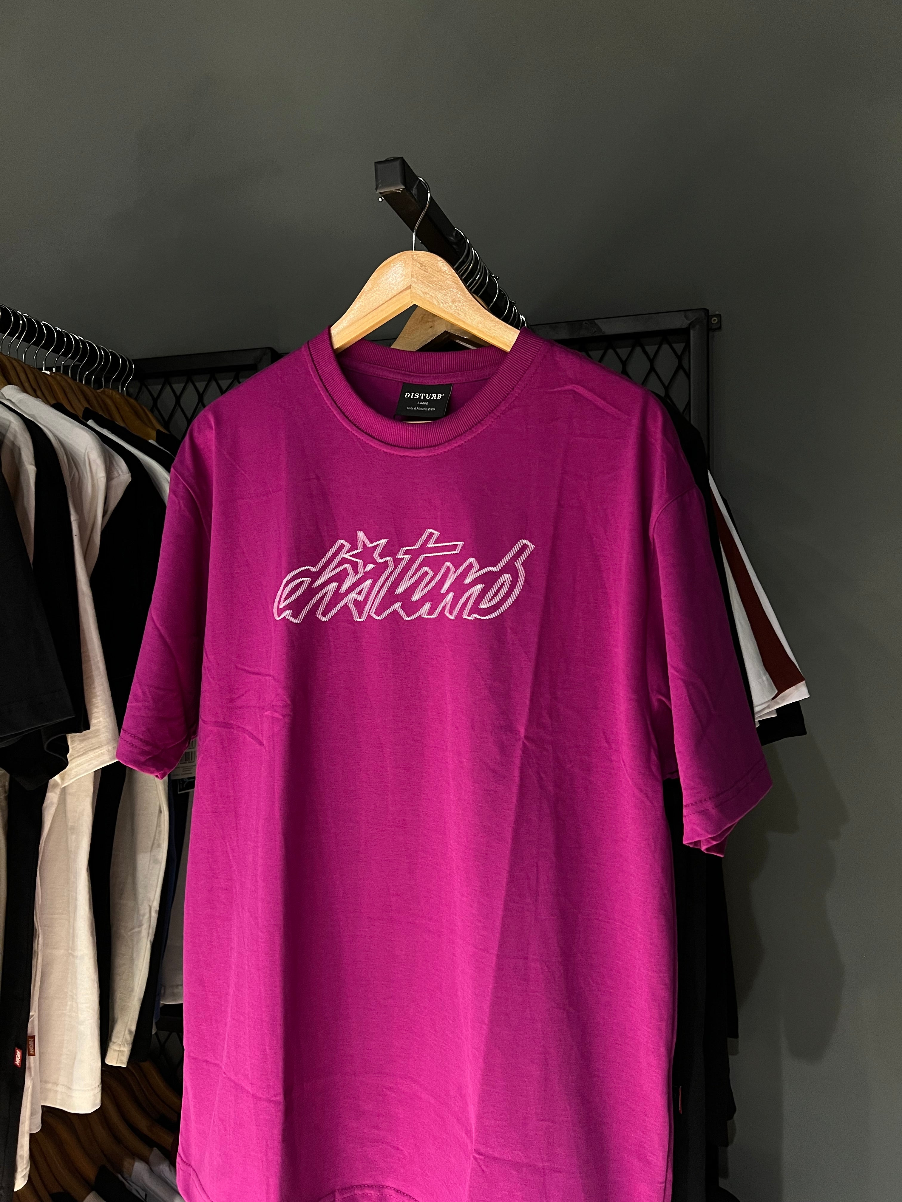CAMISA DISTURB CURSIVE PURPLE