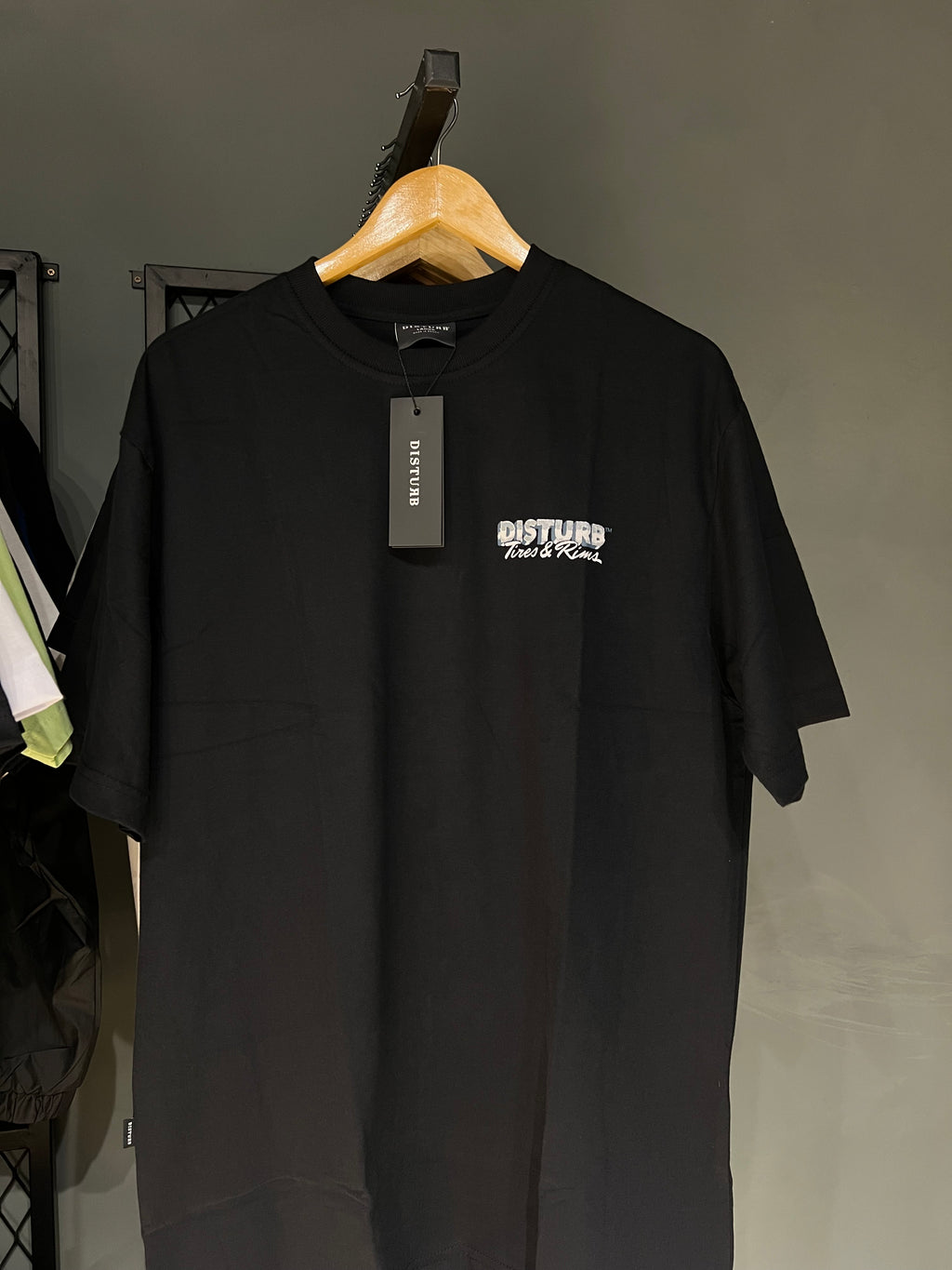 CAMISA DISTURB TIRES BLACK