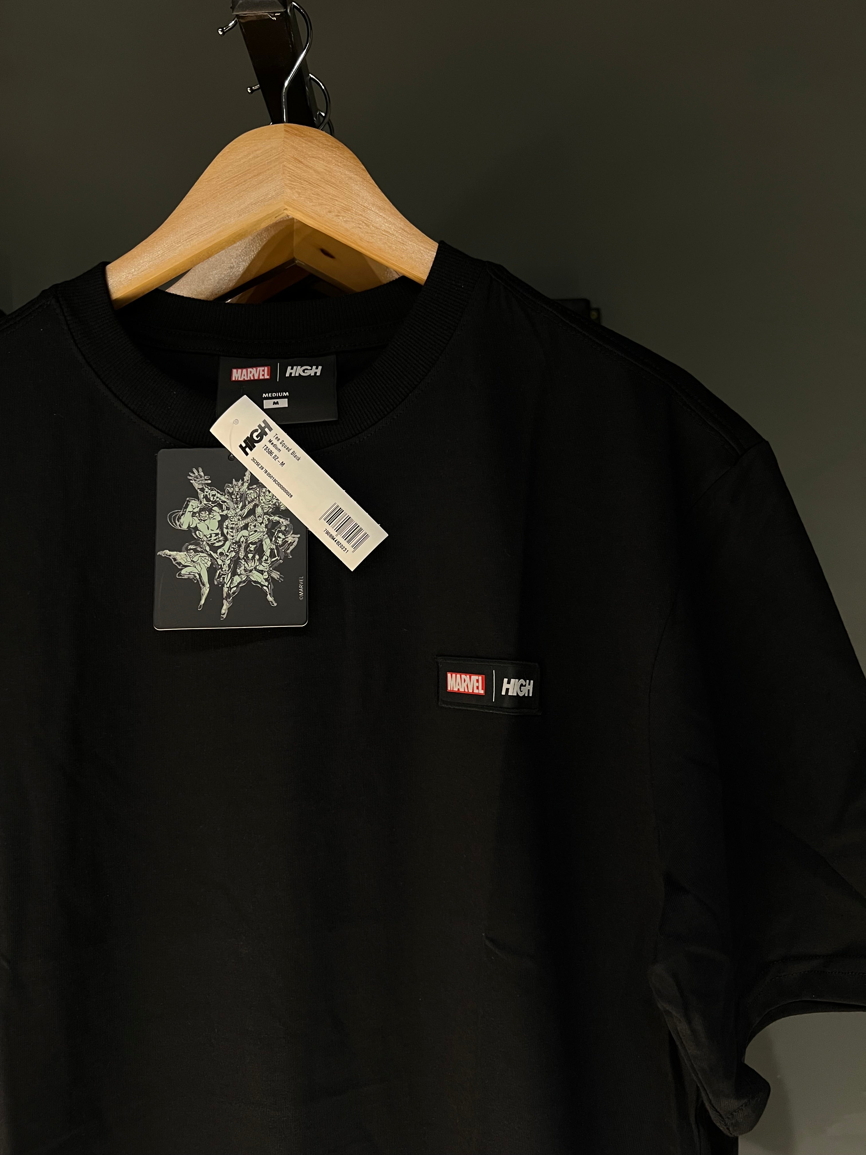 CAMISA HIGH x MARVEL SQUAD BLACK