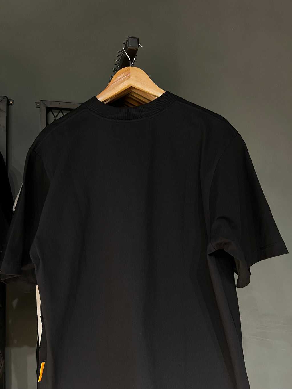 CAMISA MAD PORTAL BLACK