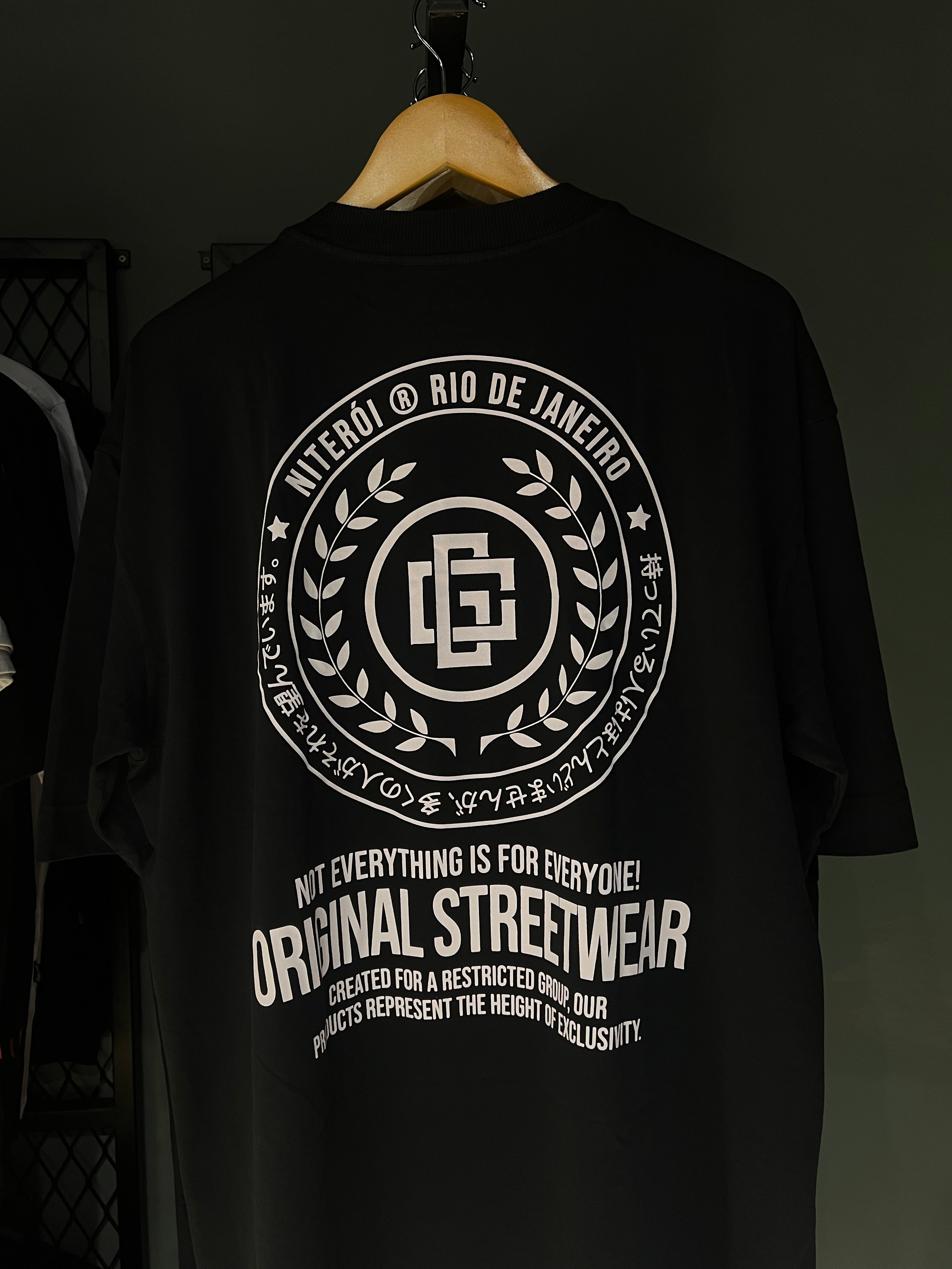CAMISA GOLD RESTRICTED BLACK