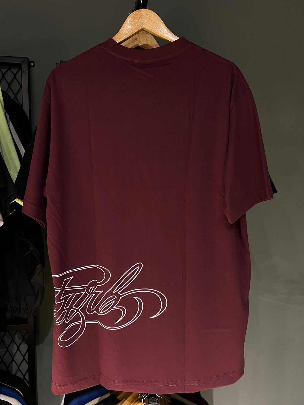CAMISA DISTURB SCRIPT VINHO
