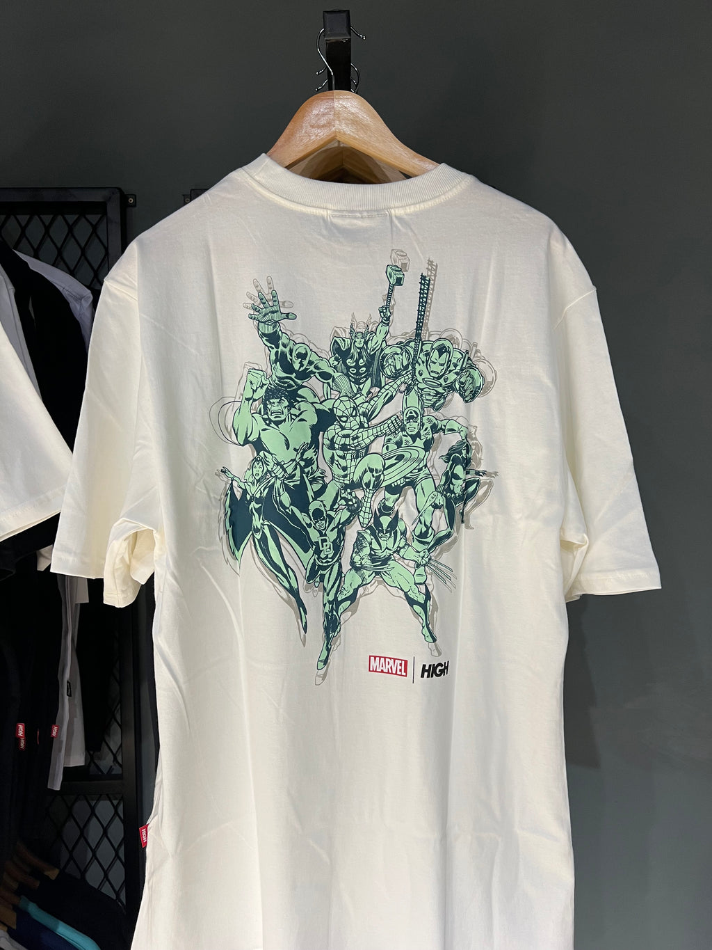 CAMISA HIGH x MARVEL SQUAD WHITE