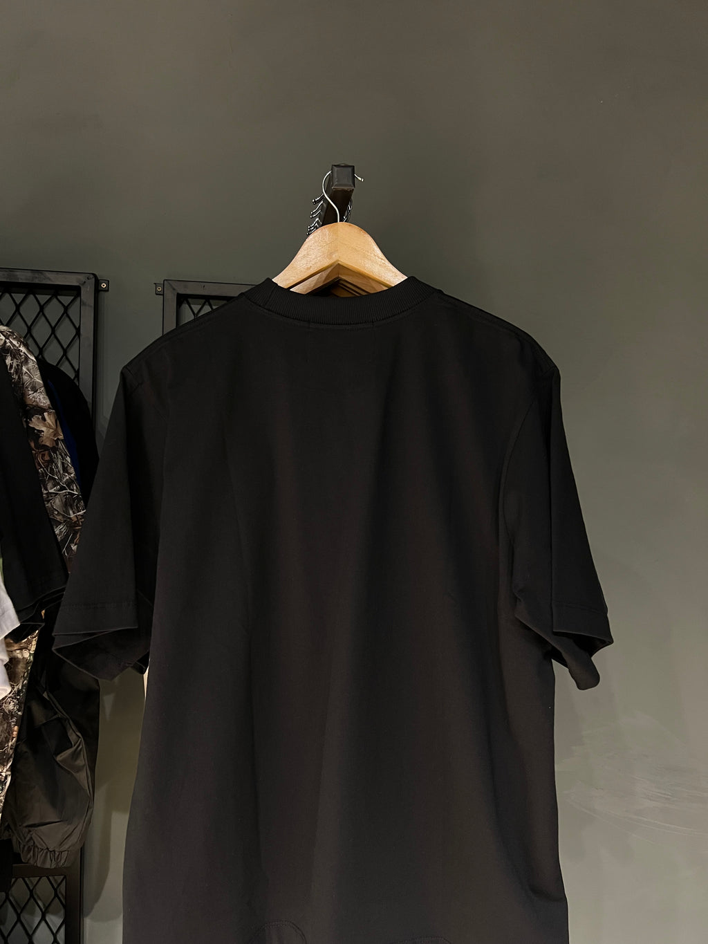 CAMISA MAD STALKER BLACK