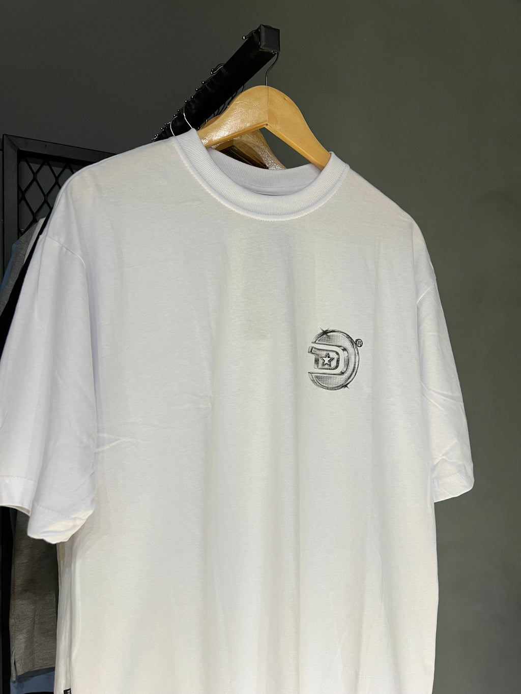 CAMISA DISTURB PLATINUM WHITE