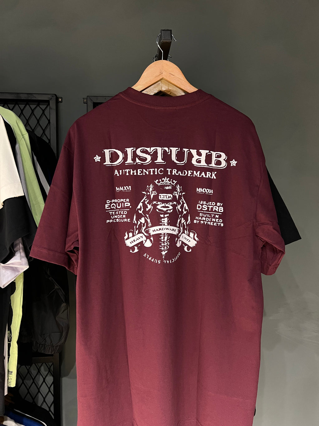 CAMISA DISTURB HARDWARE VINHO
