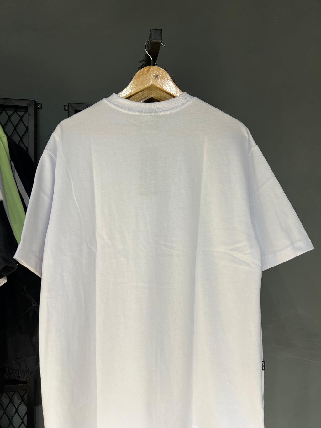 CAMISA DISTURB LOGO WHITE