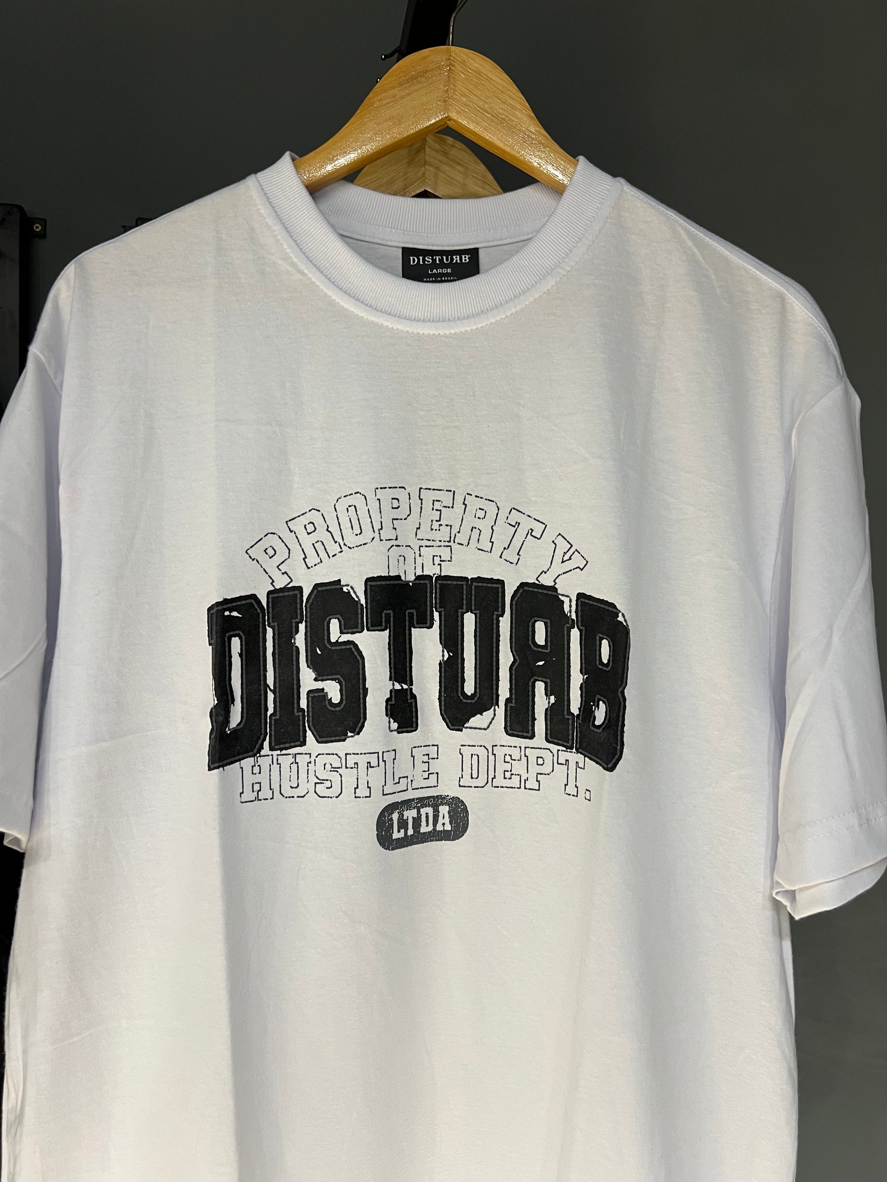 CAMISA DISTURB HUSTLE WHITE