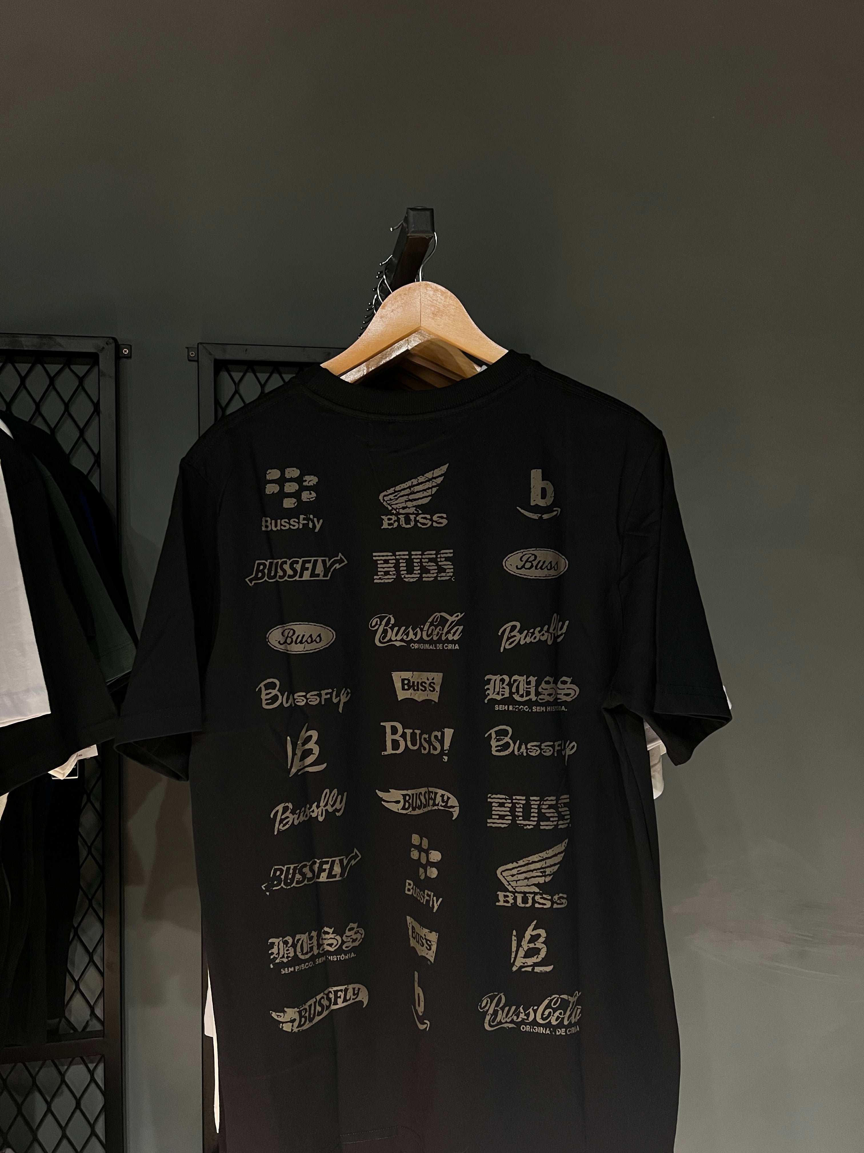 CAMISA BUSS LOGOS BLACK