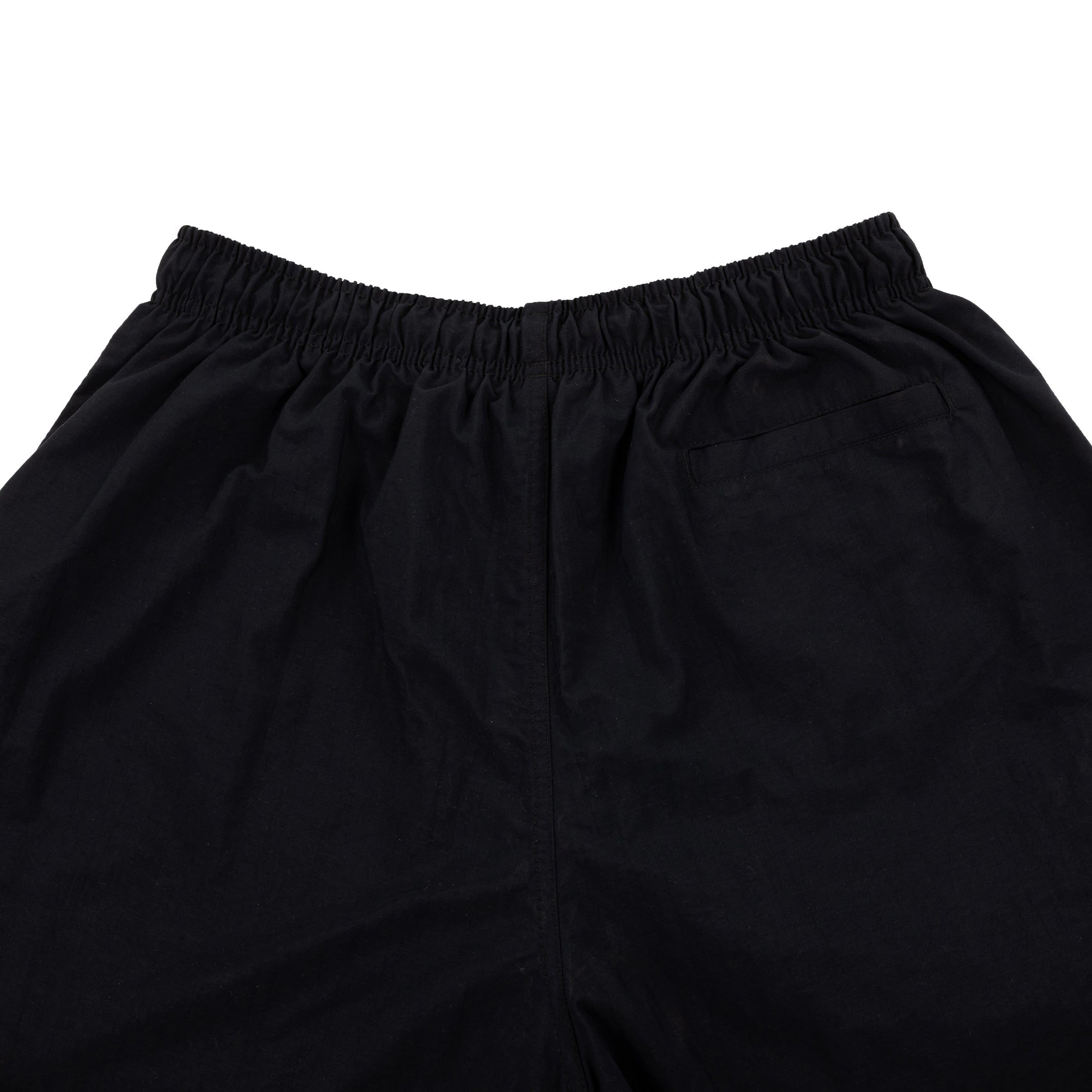 SHORTS DISTURB x DIADORA BLACK