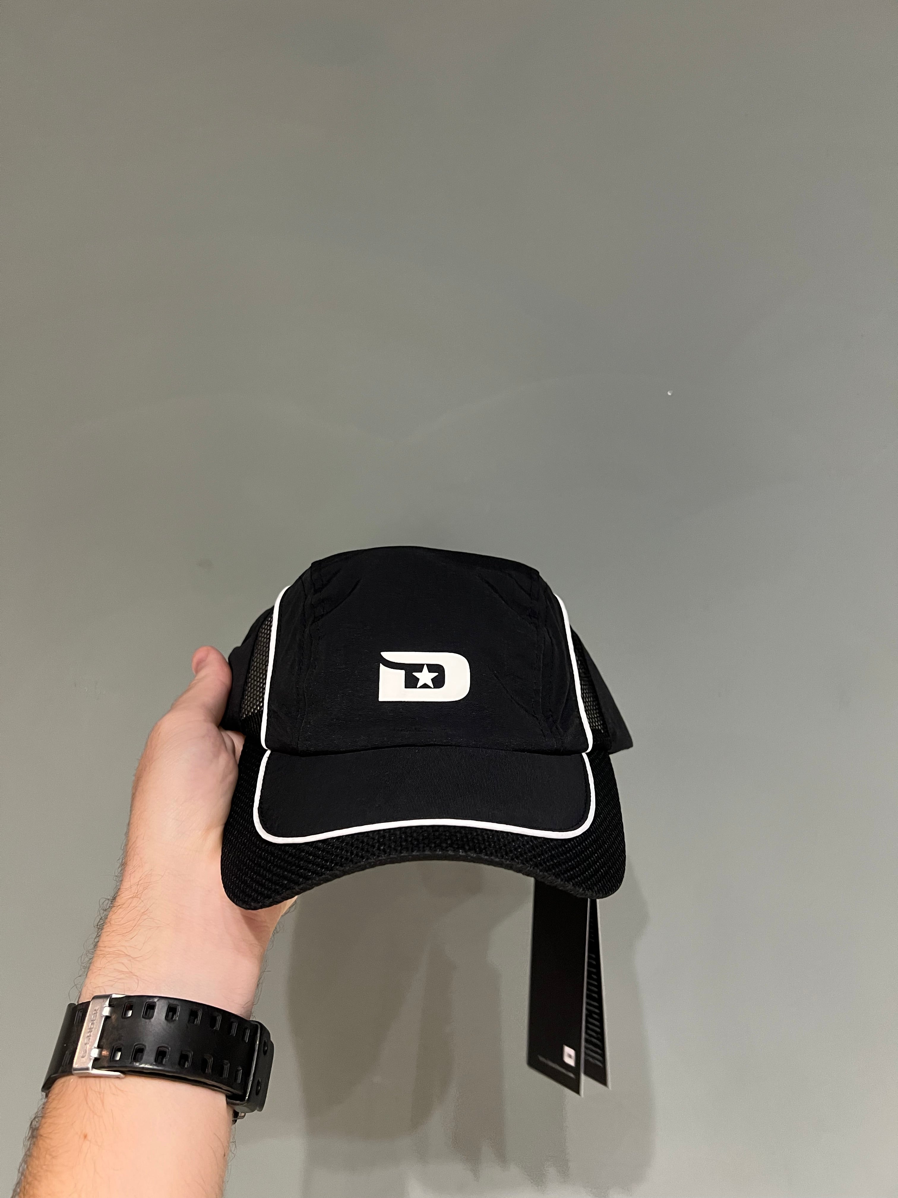 BONÉ DISTURB 4-PANEL BLACK