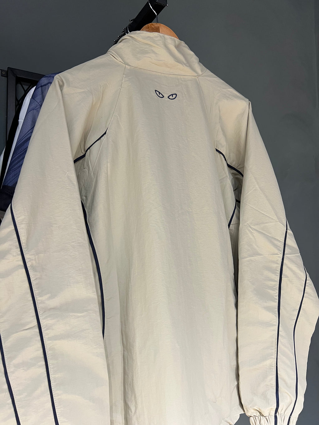 TRACK JACKET BUSS BEGE