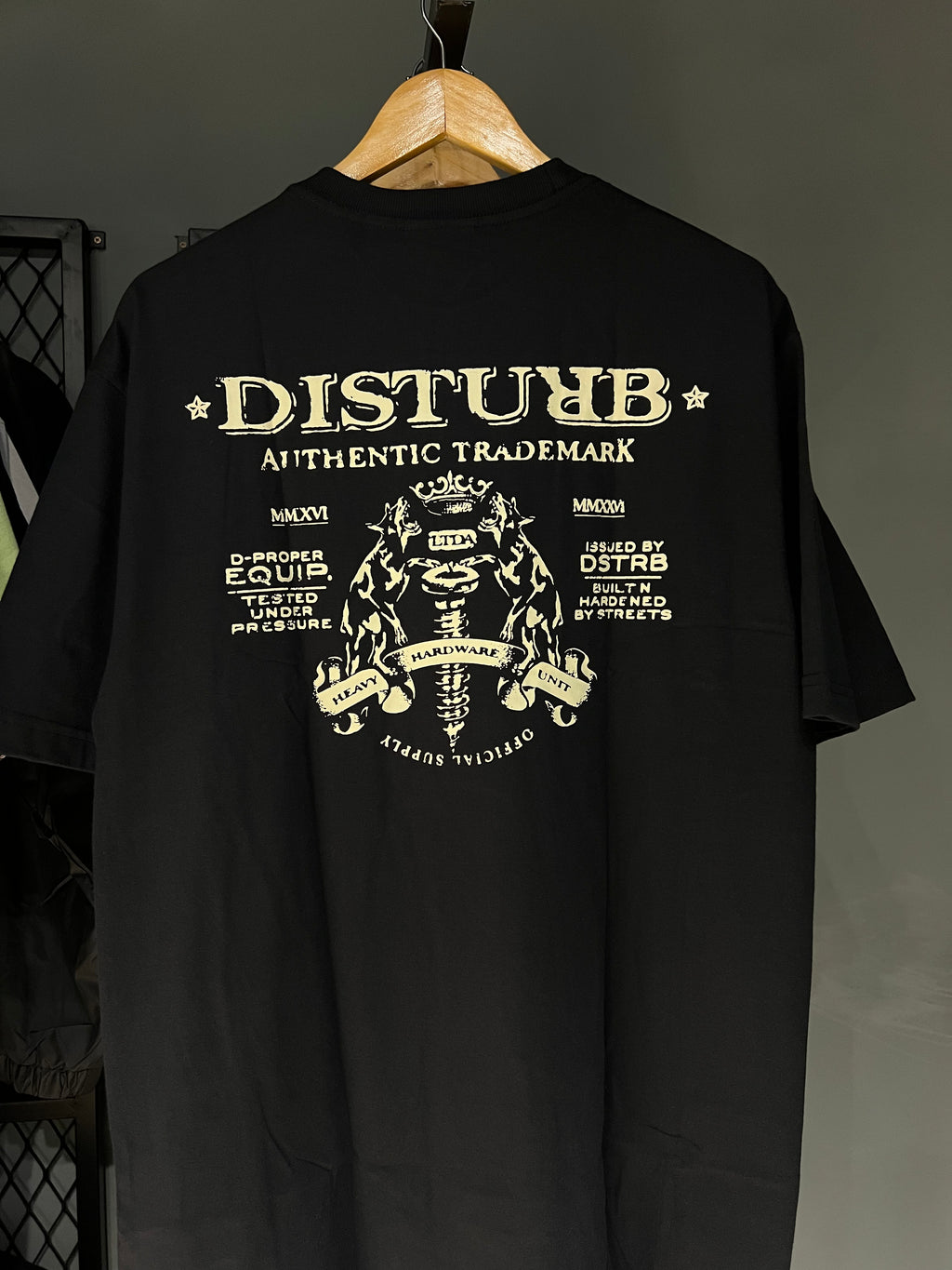 CAMISA DISTURB HARDWARE BLACK
