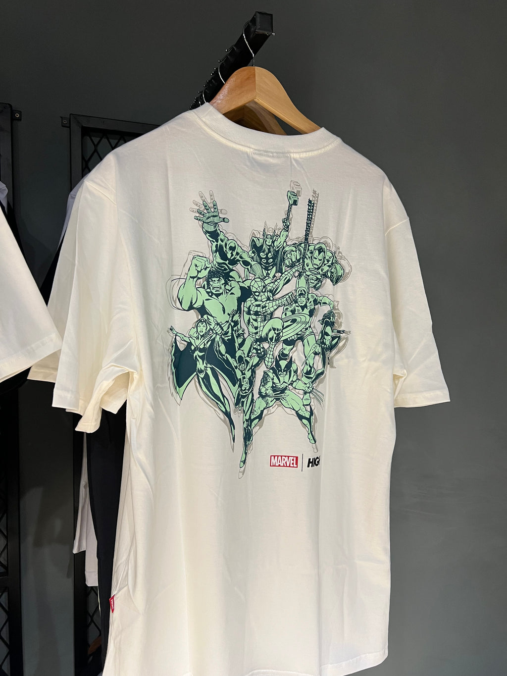 CAMISA HIGH x MARVEL SQUAD WHITE